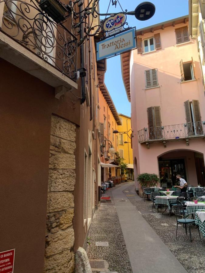Alessi Appartamenti Desenzano del Garda Zewnętrze zdjęcie