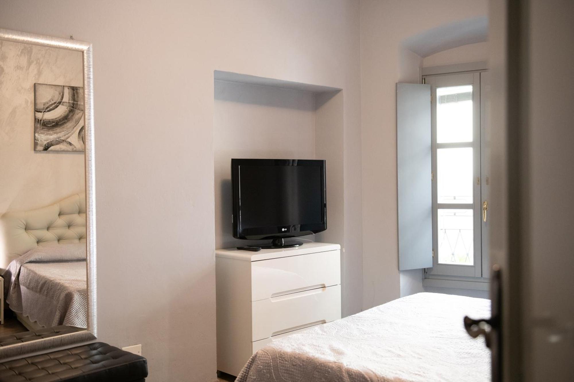 Alessi Appartamenti Desenzano del Garda Zewnętrze zdjęcie